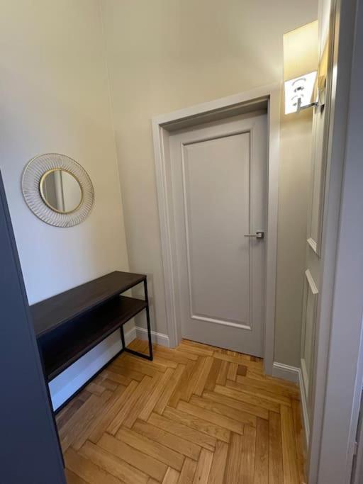 Crown Pearl - Wonderful Apartment, 110Scm, 4 Rooms Krakow Exterior photo