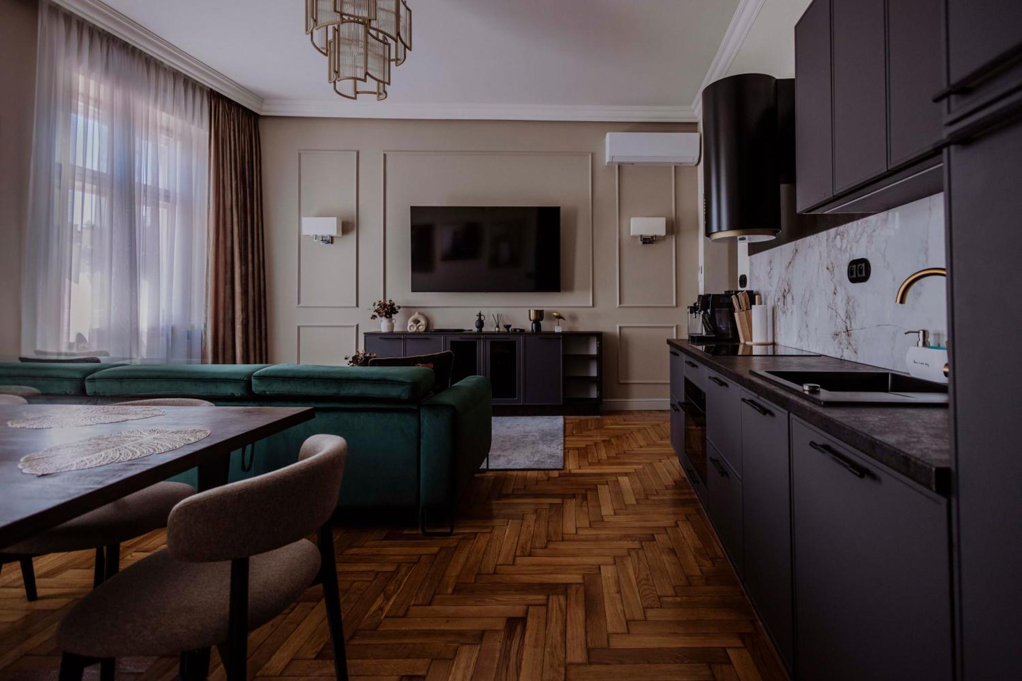 Crown Pearl - Wonderful Apartment, 110Scm, 4 Rooms Krakow Exterior photo
